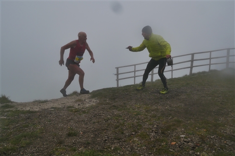 TRAIL di PIZZO San Michele N°3157 FOTO scattate a raffica in VETTA da Peppe Dalessio con nebbia e gran freddo - foto 1062