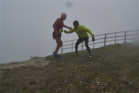 TRAIL di PIZZO San Michele N°3157 FOTO scattate a raffica in VETTA da Peppe Dalessio con nebbia e gran freddo - foto 1067