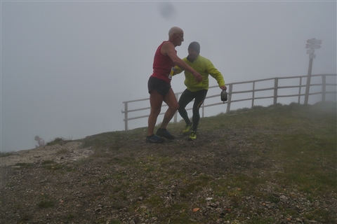 TRAIL di PIZZO San Michele N°3157 FOTO scattate a raffica in VETTA da Peppe Dalessio con nebbia e gran freddo - foto 1071