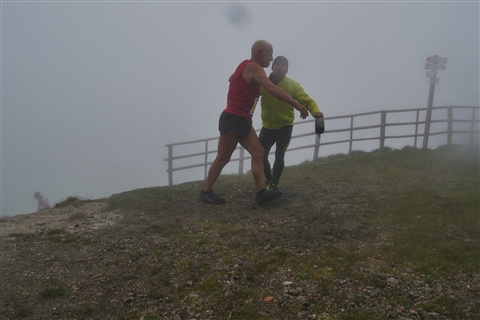 TRAIL di PIZZO San Michele N°3157 FOTO scattate a raffica in VETTA da Peppe Dalessio con nebbia e gran freddo - foto 1072