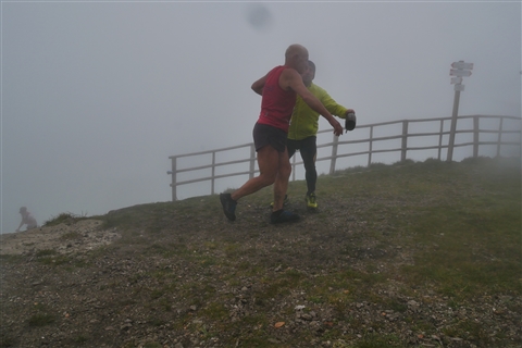 TRAIL di PIZZO San Michele N°3157 FOTO scattate a raffica in VETTA da Peppe Dalessio con nebbia e gran freddo - foto 1073