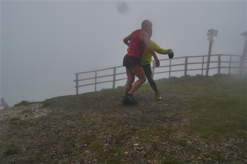 TRAIL di PIZZO San Michele N°3157 FOTO scattate a raffica in VETTA da Peppe Dalessio con nebbia e gran freddo - foto 1074