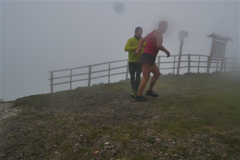 TRAIL di PIZZO San Michele N°3157 FOTO scattate a raffica in VETTA da Peppe Dalessio con nebbia e gran freddo - foto 1078