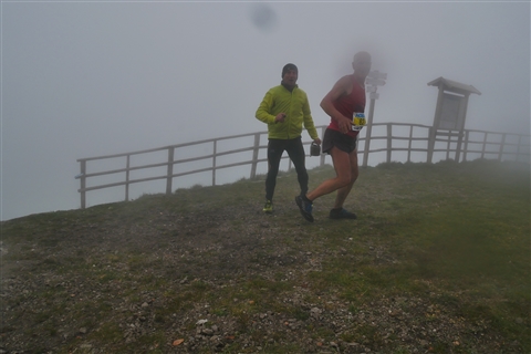 TRAIL di PIZZO San Michele N°3157 FOTO scattate a raffica in VETTA da Peppe Dalessio con nebbia e gran freddo - foto 1080