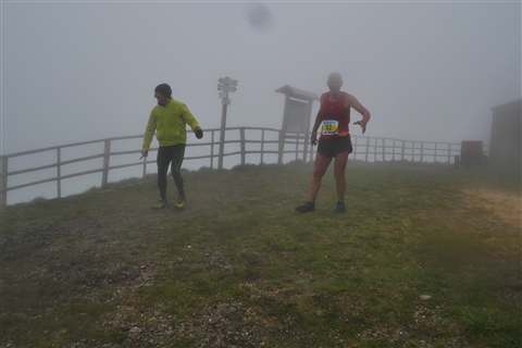TRAIL di PIZZO San Michele N°3157 FOTO scattate a raffica in VETTA da Peppe Dalessio con nebbia e gran freddo - foto 1095