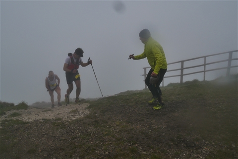 TRAIL di PIZZO San Michele N°3157 FOTO scattate a raffica in VETTA da Peppe Dalessio con nebbia e gran freddo - foto 1098