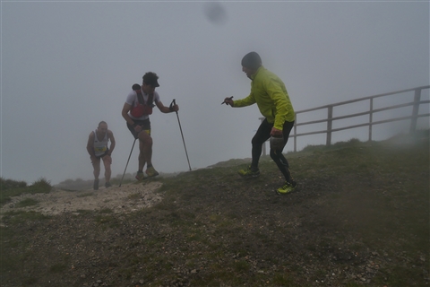 TRAIL di PIZZO San Michele N°3157 FOTO scattate a raffica in VETTA da Peppe Dalessio con nebbia e gran freddo - foto 1100