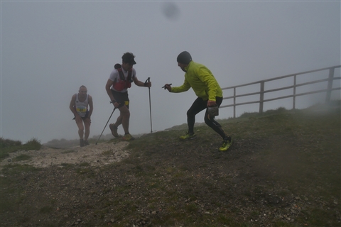 TRAIL di PIZZO San Michele N°3157 FOTO scattate a raffica in VETTA da Peppe Dalessio con nebbia e gran freddo - foto 1102