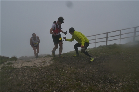 TRAIL di PIZZO San Michele N°3157 FOTO scattate a raffica in VETTA da Peppe Dalessio con nebbia e gran freddo - foto 1106