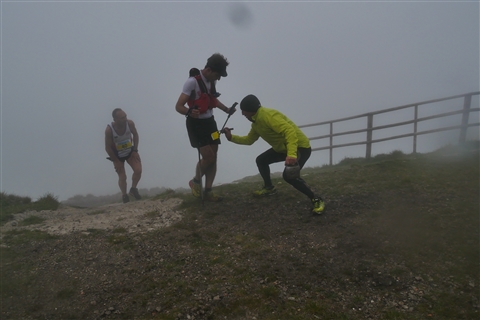 TRAIL di PIZZO San Michele N°3157 FOTO scattate a raffica in VETTA da Peppe Dalessio con nebbia e gran freddo - foto 1107