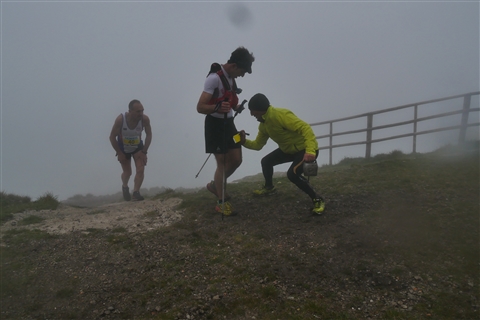 TRAIL di PIZZO San Michele N°3157 FOTO scattate a raffica in VETTA da Peppe Dalessio con nebbia e gran freddo - foto 1111