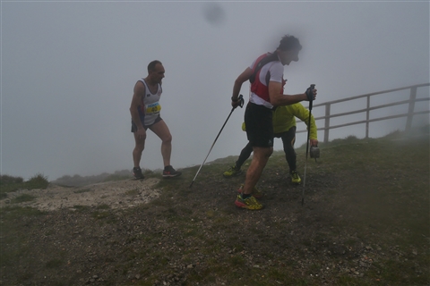 TRAIL di PIZZO San Michele N°3157 FOTO scattate a raffica in VETTA da Peppe Dalessio con nebbia e gran freddo - foto 1120