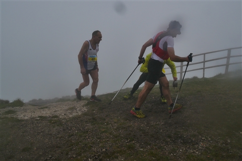 TRAIL di PIZZO San Michele N°3157 FOTO scattate a raffica in VETTA da Peppe Dalessio con nebbia e gran freddo - foto 1122