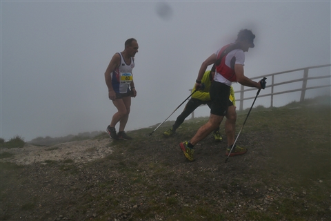 TRAIL di PIZZO San Michele N°3157 FOTO scattate a raffica in VETTA da Peppe Dalessio con nebbia e gran freddo - foto 1123