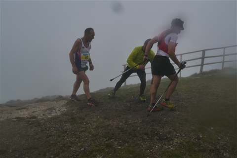 TRAIL di PIZZO San Michele N°3157 FOTO scattate a raffica in VETTA da Peppe Dalessio con nebbia e gran freddo - foto 1125