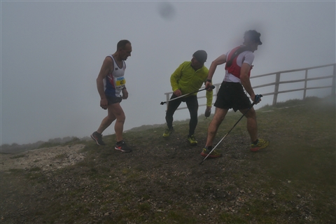 TRAIL di PIZZO San Michele N°3157 FOTO scattate a raffica in VETTA da Peppe Dalessio con nebbia e gran freddo - foto 1126