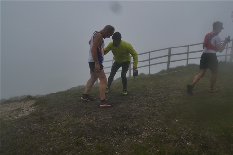 TRAIL di PIZZO San Michele N°3157 FOTO scattate a raffica in VETTA da Peppe Dalessio con nebbia e gran freddo - foto 1134