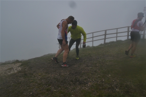 TRAIL di PIZZO San Michele N°3157 FOTO scattate a raffica in VETTA da Peppe Dalessio con nebbia e gran freddo - foto 1135