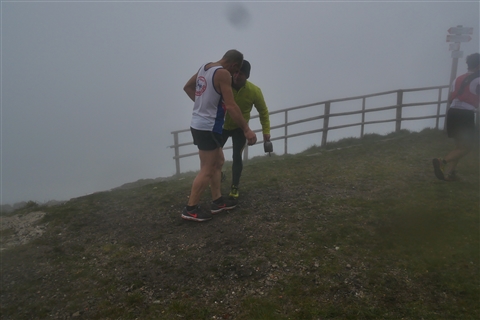 TRAIL di PIZZO San Michele N°3157 FOTO scattate a raffica in VETTA da Peppe Dalessio con nebbia e gran freddo - foto 1138