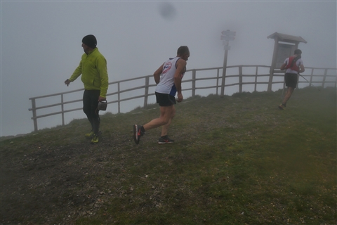 TRAIL di PIZZO San Michele N°3157 FOTO scattate a raffica in VETTA da Peppe Dalessio con nebbia e gran freddo - foto 1147