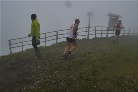 TRAIL di PIZZO San Michele N°3157 FOTO scattate a raffica in VETTA da Peppe Dalessio con nebbia e gran freddo - foto 1148