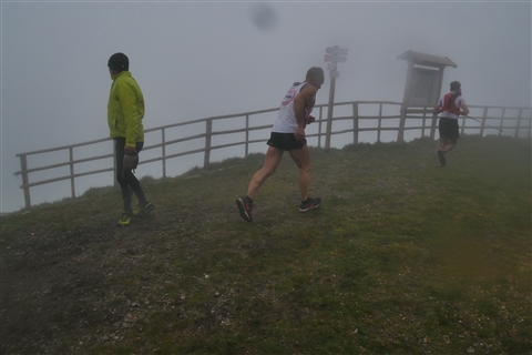 TRAIL di PIZZO San Michele N°3157 FOTO scattate a raffica in VETTA da Peppe Dalessio con nebbia e gran freddo - foto 1149