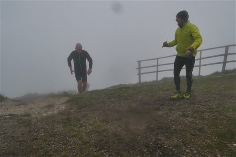 TRAIL di PIZZO San Michele N°3157 FOTO scattate a raffica in VETTA da Peppe Dalessio con nebbia e gran freddo - foto 1161