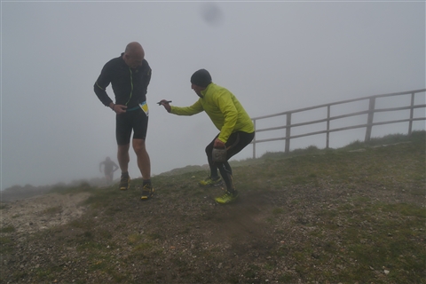 TRAIL di PIZZO San Michele N°3157 FOTO scattate a raffica in VETTA da Peppe Dalessio con nebbia e gran freddo - foto 1174