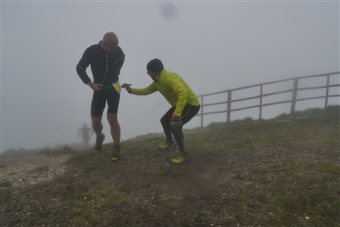 TRAIL di PIZZO San Michele N°3157 FOTO scattate a raffica in VETTA da Peppe Dalessio con nebbia e gran freddo - foto 1175