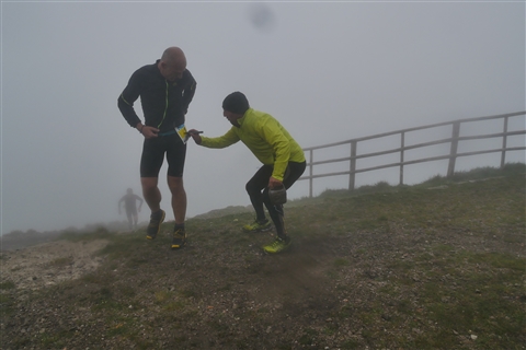 TRAIL di PIZZO San Michele N°3157 FOTO scattate a raffica in VETTA da Peppe Dalessio con nebbia e gran freddo - foto 1176