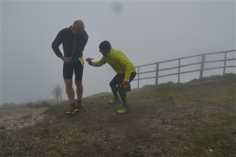 TRAIL di PIZZO San Michele N°3157 FOTO scattate a raffica in VETTA da Peppe Dalessio con nebbia e gran freddo - foto 1178