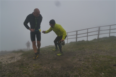 TRAIL di PIZZO San Michele N°3157 FOTO scattate a raffica in VETTA da Peppe Dalessio con nebbia e gran freddo - foto 1180