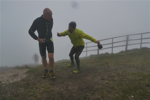 TRAIL di PIZZO San Michele N°3157 FOTO scattate a raffica in VETTA da Peppe Dalessio con nebbia e gran freddo - foto 1182