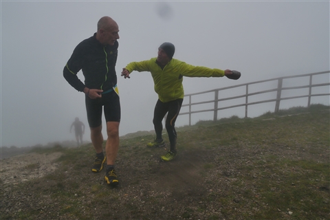 TRAIL di PIZZO San Michele N°3157 FOTO scattate a raffica in VETTA da Peppe Dalessio con nebbia e gran freddo - foto 1183