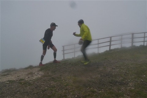 TRAIL di PIZZO San Michele N°3157 FOTO scattate a raffica in VETTA da Peppe Dalessio con nebbia e gran freddo - foto 1201