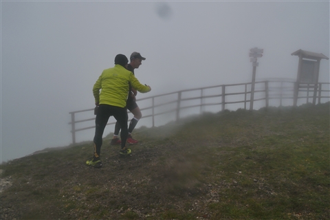 TRAIL di PIZZO San Michele N°3157 FOTO scattate a raffica in VETTA da Peppe Dalessio con nebbia e gran freddo - foto 1220