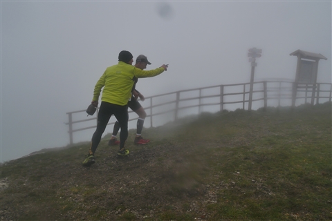 TRAIL di PIZZO San Michele N°3157 FOTO scattate a raffica in VETTA da Peppe Dalessio con nebbia e gran freddo - foto 1221