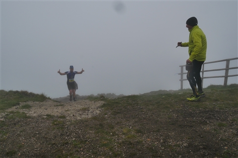 TRAIL di PIZZO San Michele N°3157 FOTO scattate a raffica in VETTA da Peppe Dalessio con nebbia e gran freddo - foto 1223