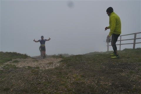 TRAIL di PIZZO San Michele N°3157 FOTO scattate a raffica in VETTA da Peppe Dalessio con nebbia e gran freddo - foto 1227
