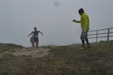 TRAIL di PIZZO San Michele N°3157 FOTO scattate a raffica in VETTA da Peppe Dalessio con nebbia e gran freddo - foto 1236