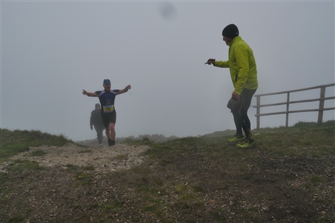 TRAIL di PIZZO San Michele N°3157 FOTO scattate a raffica in VETTA da Peppe Dalessio con nebbia e gran freddo - foto 1239