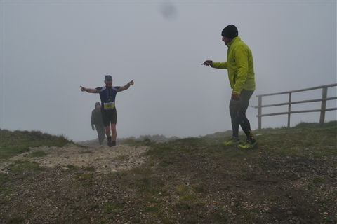 TRAIL di PIZZO San Michele N°3157 FOTO scattate a raffica in VETTA da Peppe Dalessio con nebbia e gran freddo - foto 1240
