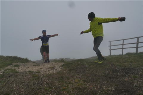 TRAIL di PIZZO San Michele N°3157 FOTO scattate a raffica in VETTA da Peppe Dalessio con nebbia e gran freddo - foto 1244