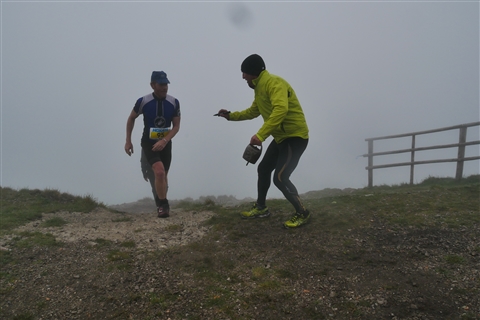 TRAIL di PIZZO San Michele N°3157 FOTO scattate a raffica in VETTA da Peppe Dalessio con nebbia e gran freddo - foto 1252