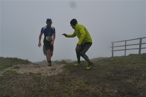 TRAIL di PIZZO San Michele N°3157 FOTO scattate a raffica in VETTA da Peppe Dalessio con nebbia e gran freddo - foto 1253