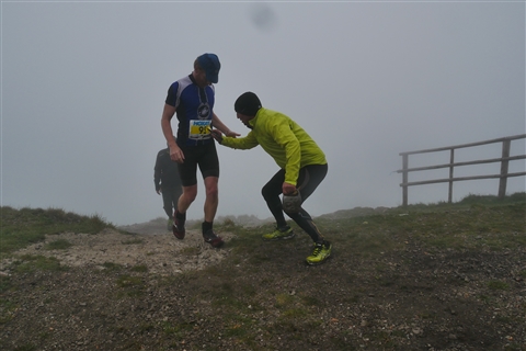 TRAIL di PIZZO San Michele N°3157 FOTO scattate a raffica in VETTA da Peppe Dalessio con nebbia e gran freddo - foto 1257