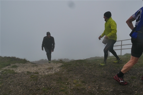 TRAIL di PIZZO San Michele N°3157 FOTO scattate a raffica in VETTA da Peppe Dalessio con nebbia e gran freddo - foto 1270