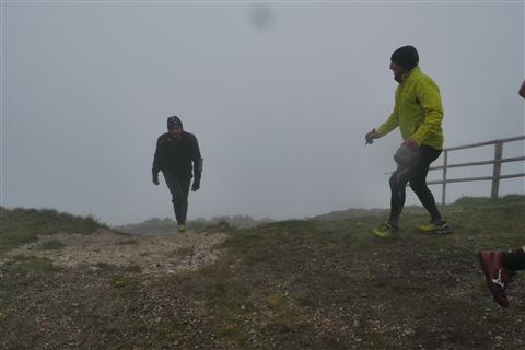 TRAIL di PIZZO San Michele N°3157 FOTO scattate a raffica in VETTA da Peppe Dalessio con nebbia e gran freddo - foto 1271