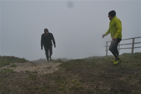TRAIL di PIZZO San Michele N°3157 FOTO scattate a raffica in VETTA da Peppe Dalessio con nebbia e gran freddo - foto 1273