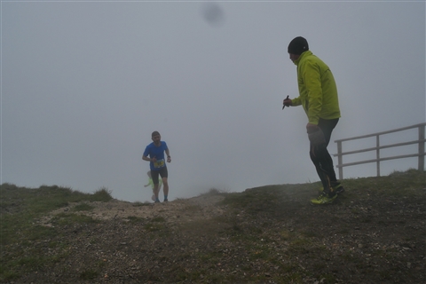 TRAIL di PIZZO San Michele N°3157 FOTO scattate a raffica in VETTA da Peppe Dalessio con nebbia e gran freddo - foto 1297